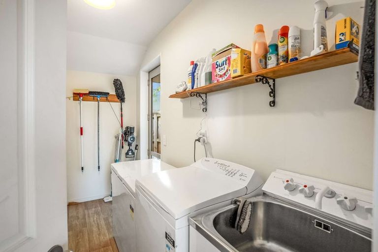 Photo of property in 4 Bluff Street, Coalgate, 7673