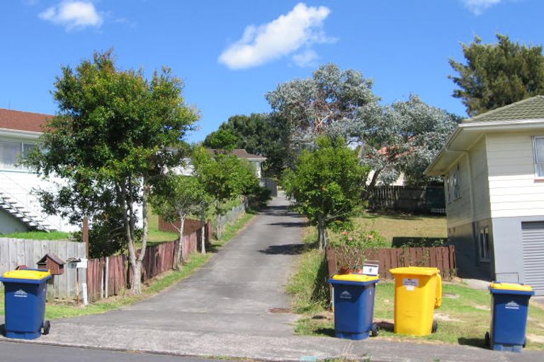 Photo of property in 11 Santiago Crescent, Unsworth Heights, Auckland, 0632