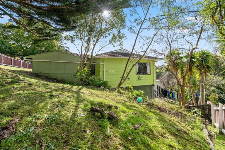 Photo of property in 12 Noeleen Street, Glenfield, Auckland, 0629