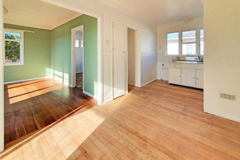 Photo of property in 4/286 Saint Aubyn Street, New Plymouth, 4310