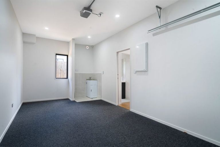 Photo of property in 21 Parker Avenue, New Lynn, Auckland, 0600