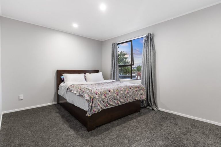 Photo of property in 1/71 Luanda Drive, Ranui, Auckland, 0612