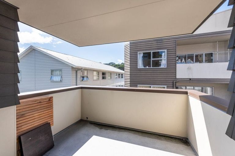 Photo of property in 27u8 Drummond Street, Mount Cook, Wellington, 6021