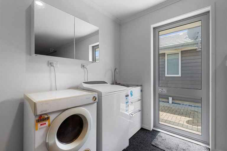 Photo of property in 14 Lance Way, Papamoa, 3118