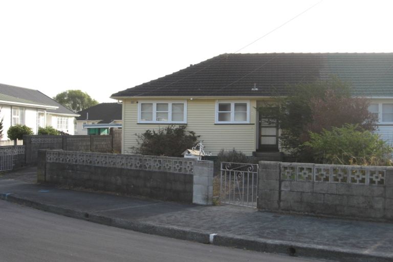 Photo of property in 4 Mayo Grove, Naenae, Lower Hutt, 5011