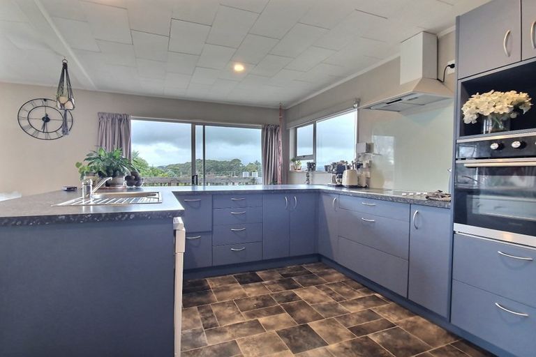 Photo of property in 10 Leeton Drive, Waipukurau, 4200