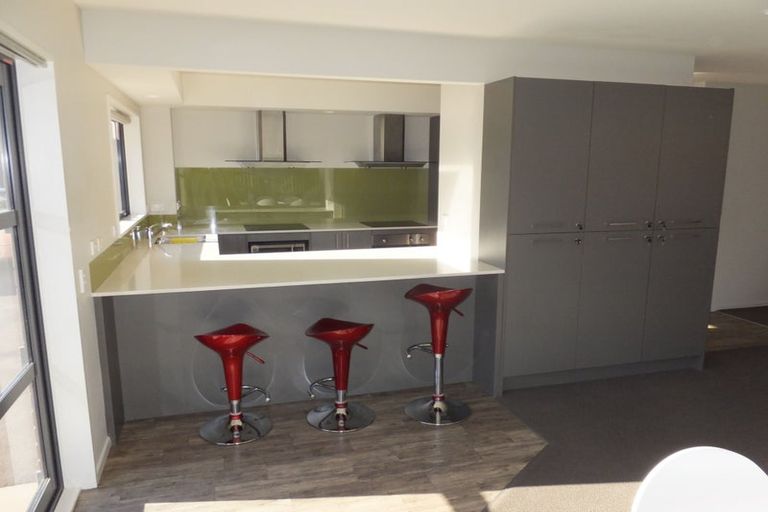 Photo of property in 76a Peer Street, Upper Riccarton, Christchurch, 8041