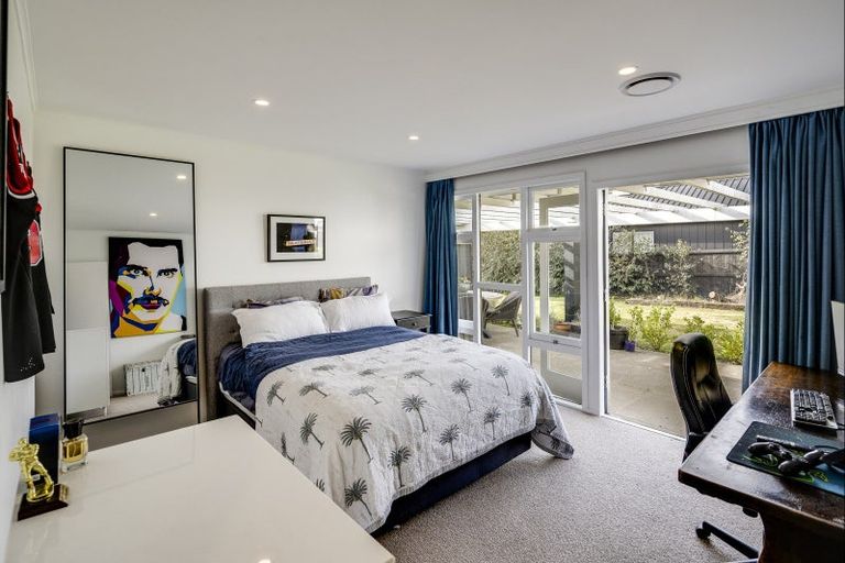 Photo of property in 70 Reynolds Road, Havelock North, 4130