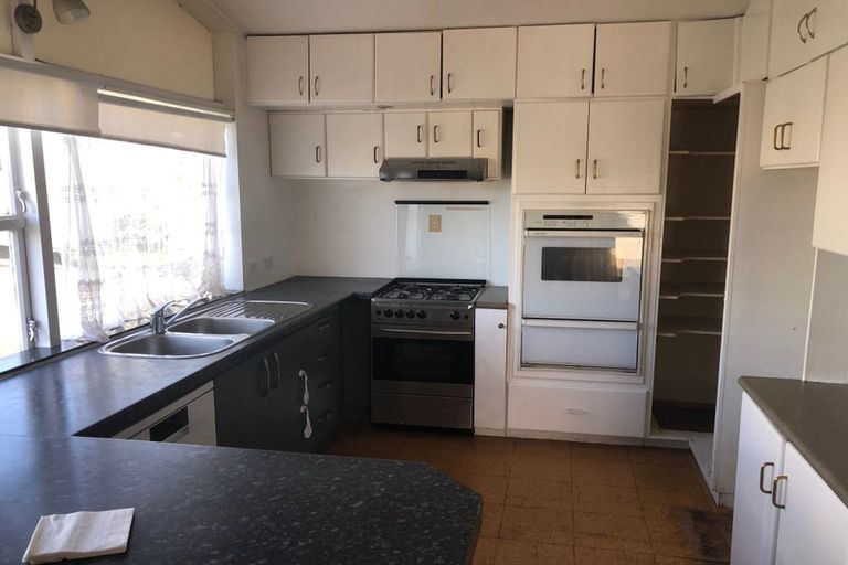 Photo of property in 334 Triangle Road, Massey, Auckland, 0614