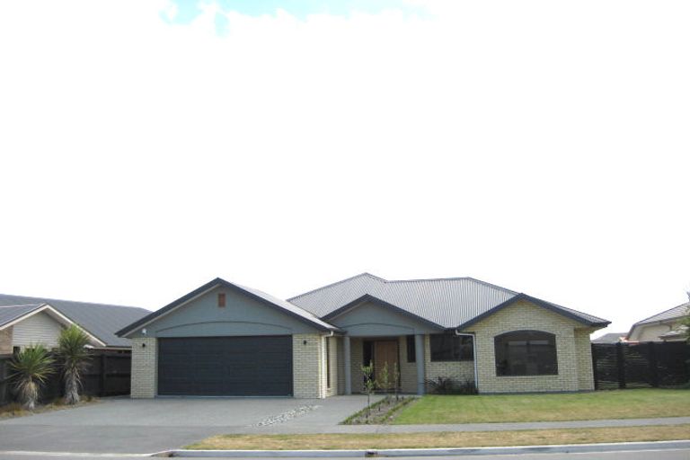 Photo of property in 79 Lamorna Road, Parklands, Christchurch, 8083