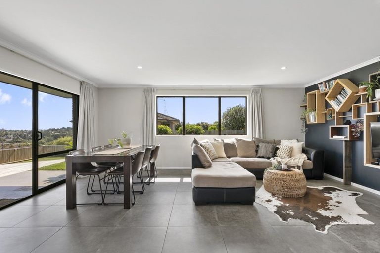 Photo of property in 33 Hallmark Rise, Bethlehem, Tauranga, 3110