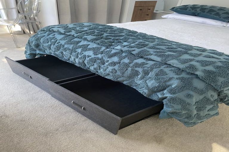 Photo of property in 106 Scenic Drive, Titirangi, Auckland, 0604