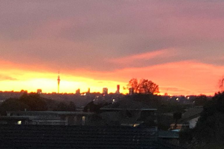 Photo of property in 14 Murvale Drive, Bucklands Beach, Auckland, 2014