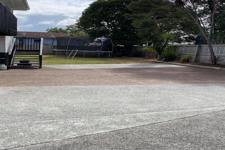 Photo of property in 72a Borich Road, Sunnyvale, Auckland, 0612