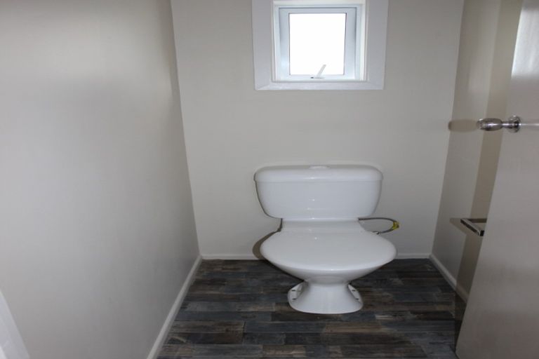 Photo of property in 20 Landon Avenue, Mangere East, Auckland, 2024