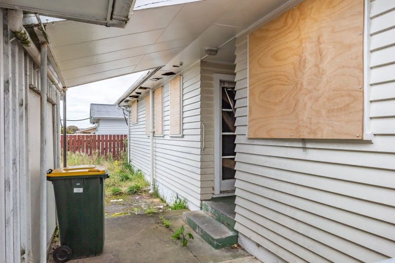 Photo of property in 30 Bledisloe Street, Levin, 5510