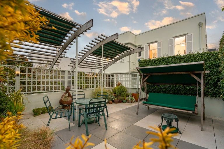 Photo of property in 15u2 Upland Road, Kelburn, Wellington, 6012