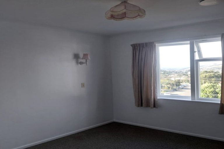 Photo of property in 32 Arapiko Street, Johnsonville, Wellington, 6037