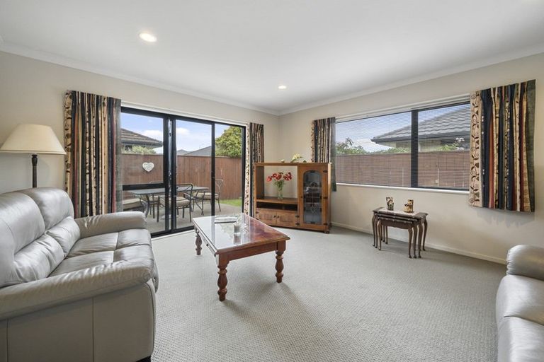 Photo of property in 12 Manhattan Court, Paraparaumu Beach, Paraparaumu, 5032