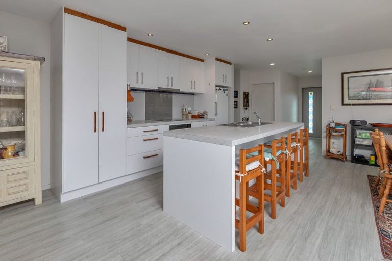 Photo of property in 8 Sando Way, One Tree Point, 0118