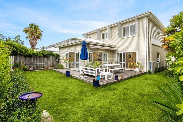 Photo of property in 14 Kensington Drive, Orewa, 0931