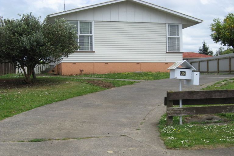 Photo of property in 38 Duggan Avenue, Mangere, Auckland, 2022