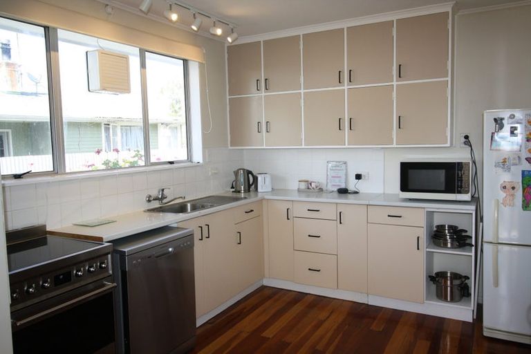 Photo of property in 65 Cameron Crescent, Masterton, 5810