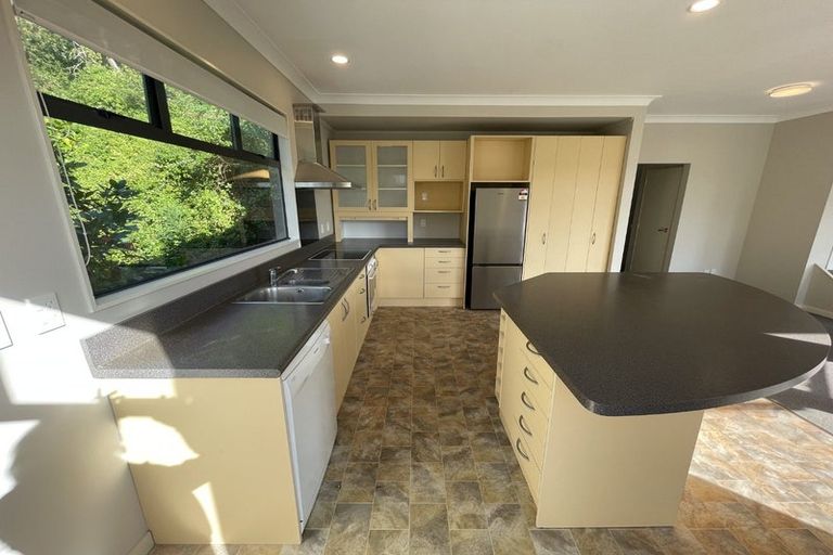 Photo of property in 88a Strathmore Avenue, Strathmore Park, Wellington, 6022