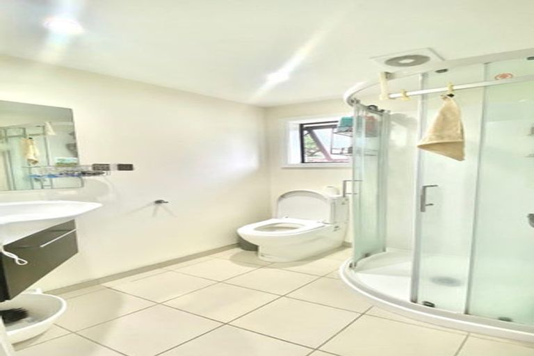 Photo of property in 17 Nortons Road, Avonhead, Christchurch, 8042