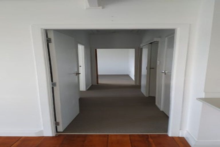 Photo of property in 57-59 Seaview Road, Paremata, Porirua, 5024