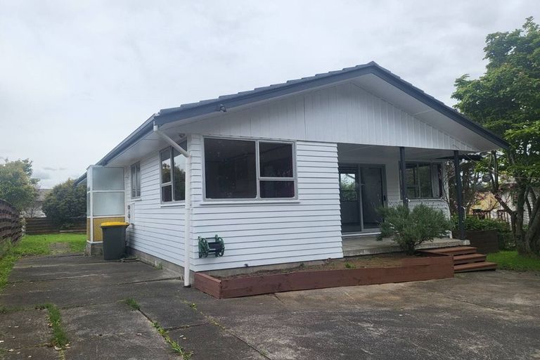 Photo of property in 23 Roick Parade, Glen Eden, Auckland, 0602