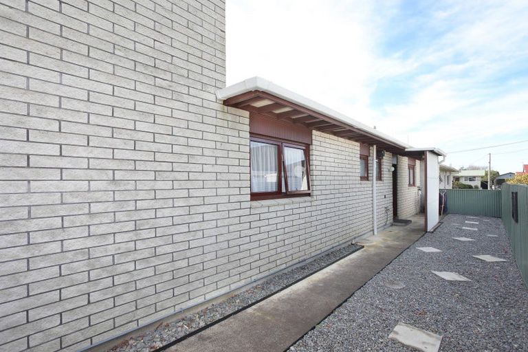 Photo of property in 12b Oxford Street, Marton, 4710