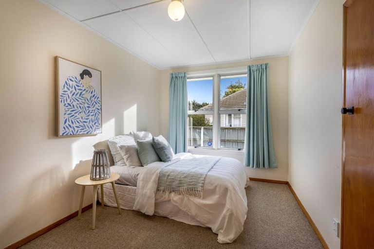 Photo of property in 18 Gregory Avenue, Islington, Christchurch, 8042