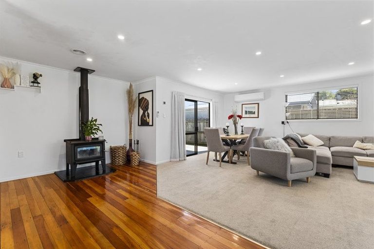 Photo of property in 14 Bromley Place, Westown, New Plymouth, 4310