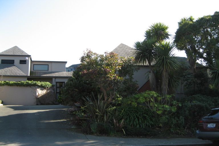 Photo of property in 12 Macmillan Avenue, Cashmere, Christchurch, 8022