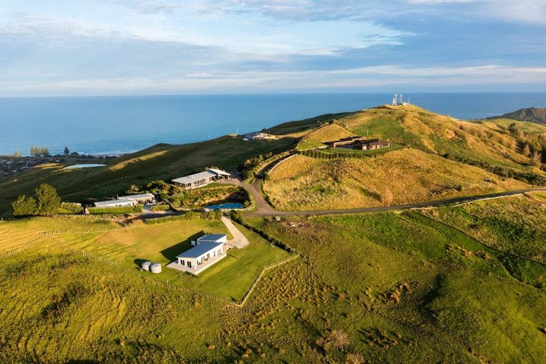 Photo of property in 225 Wheatstone Road, Wainui, Gisborne, 4073