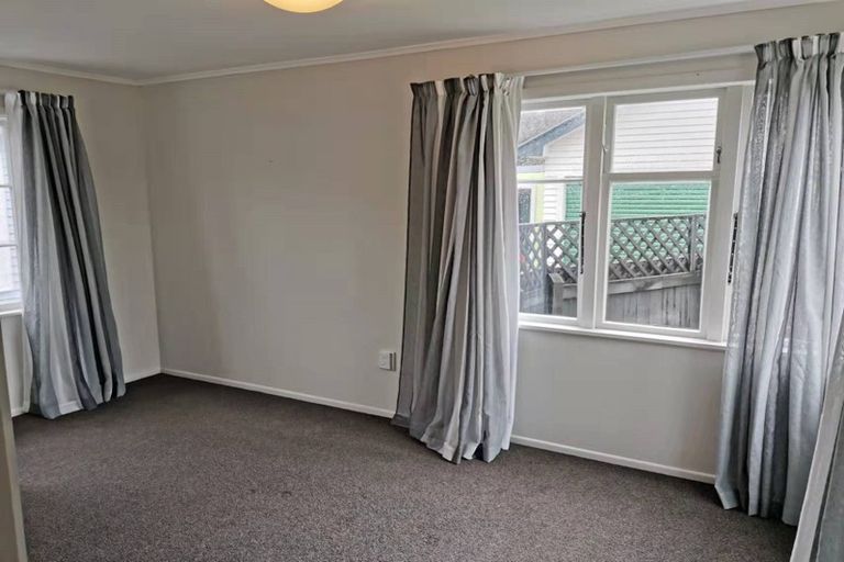 Photo of property in 62 Main Road, Wainuiomata, Lower Hutt, 5014