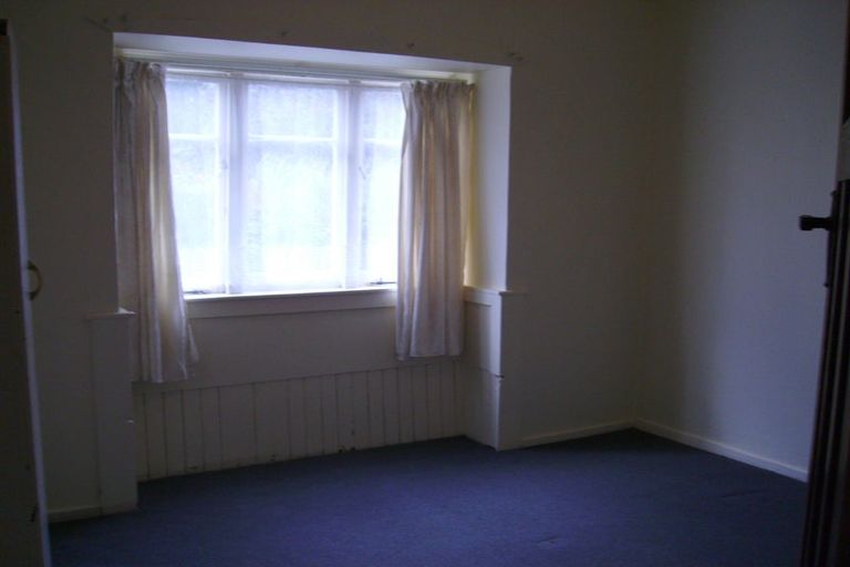 Photo of property in 1/12 Hinekohu Street, New Lynn, Auckland, 0600