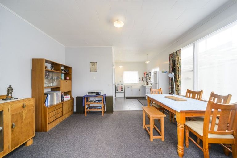 Photo of property in 5 Pencarrow Street, Highbury, Palmerston North, 4412