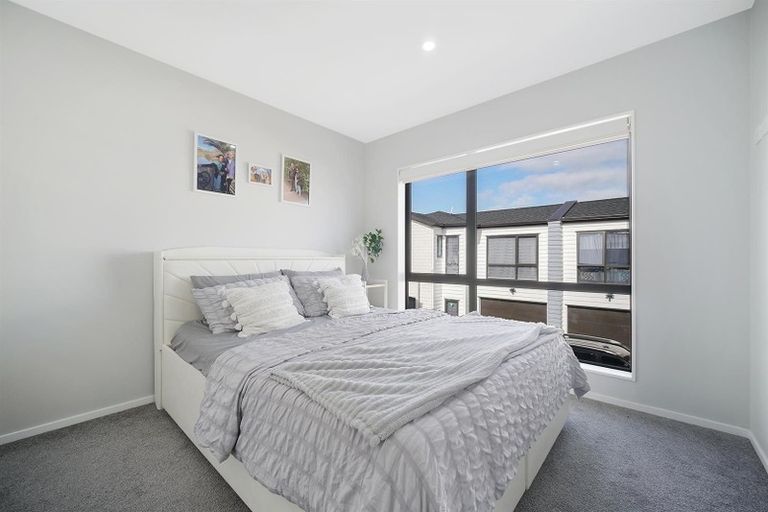 Photo of property in 20 Survila Street, Takanini, 2110