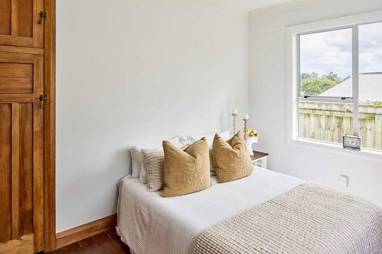 Photo of property in 57 Ranui Terrace, Tawa, Wellington, 5028