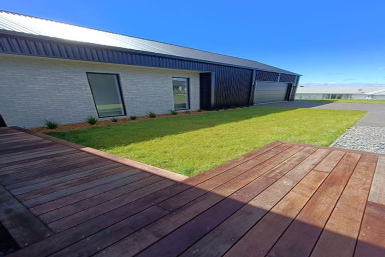 Photo of property in 12 Headlands Drive, Te Awamutu, 3875