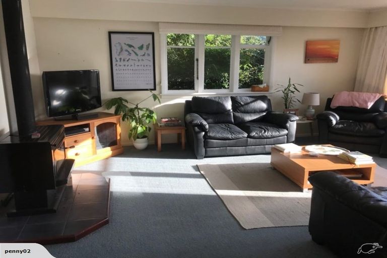Photo of property in 19 Romney Square, Tawa, Wellington, 5028