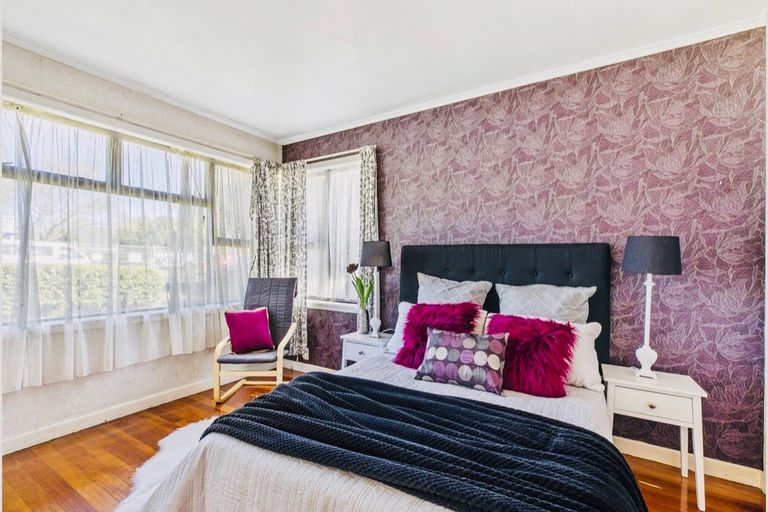 Photo of property in 14 Evans Road, Weymouth, Auckland, 2103