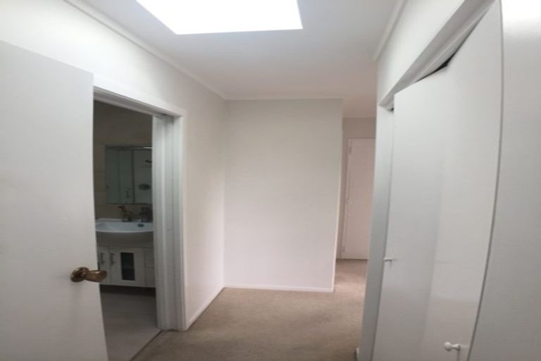 Photo of property in 94 Lynwood Road, New Lynn, Auckland, 0600