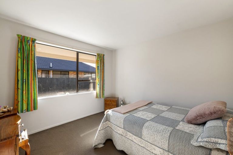 Photo of property in 18 Mauger Drive, Heathcote Valley, Christchurch, 8022