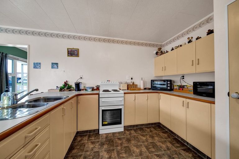 Photo of property in 57 Murray Avenue, Hawera, 4610