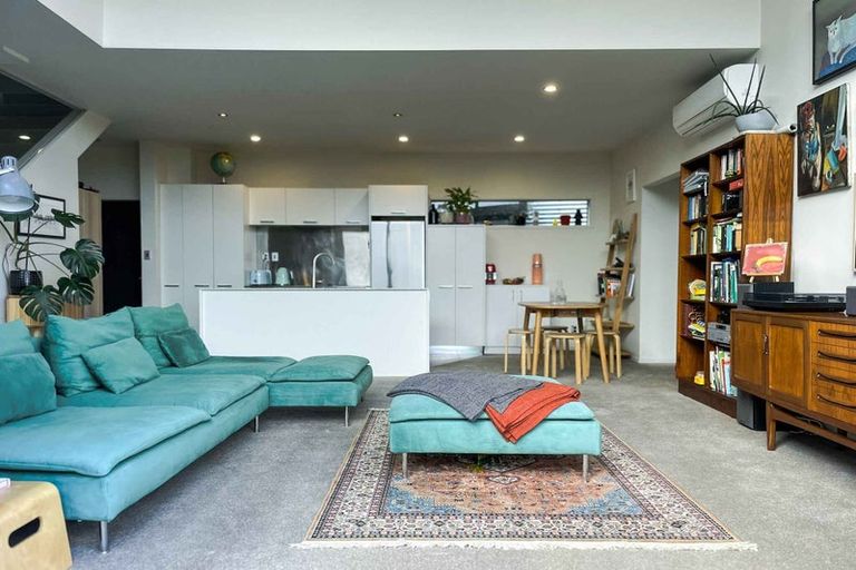 Photo of property in 76h Edmonton Road, Henderson, Auckland, 0612