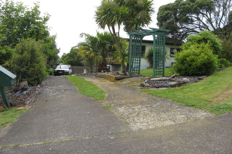 Photo of property in 9 Cromwell Place, Pukekohe, 2120