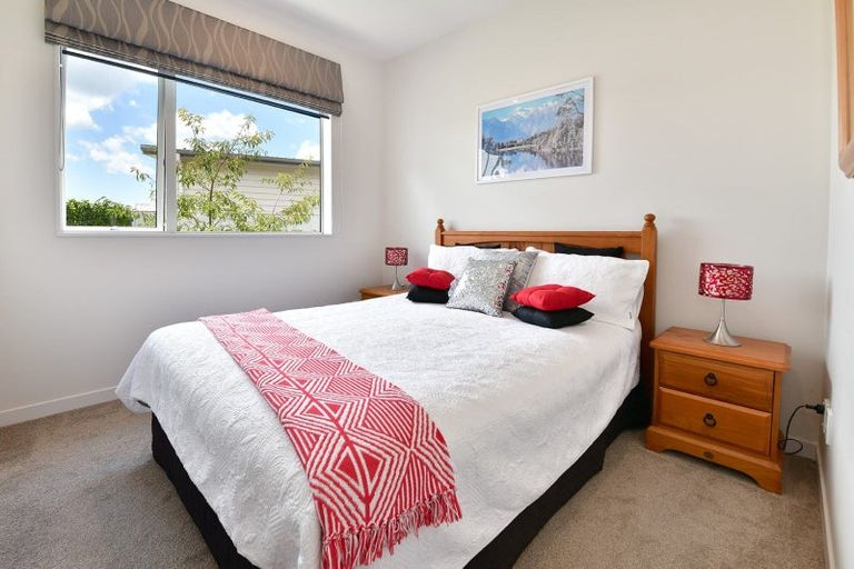 Photo of property in 19 Maka Terrace, Orewa, 0931